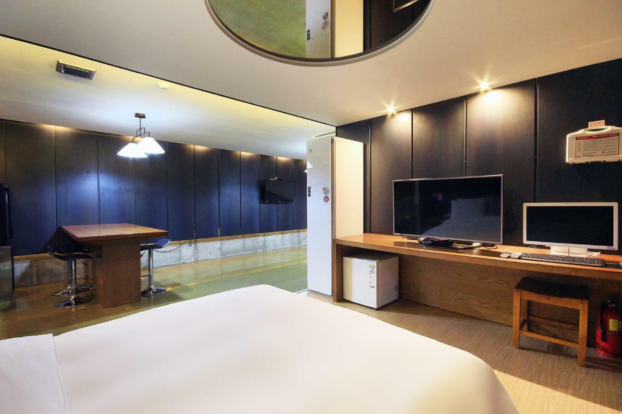 Iksan H Drive Hotel מראה חיצוני תמונה