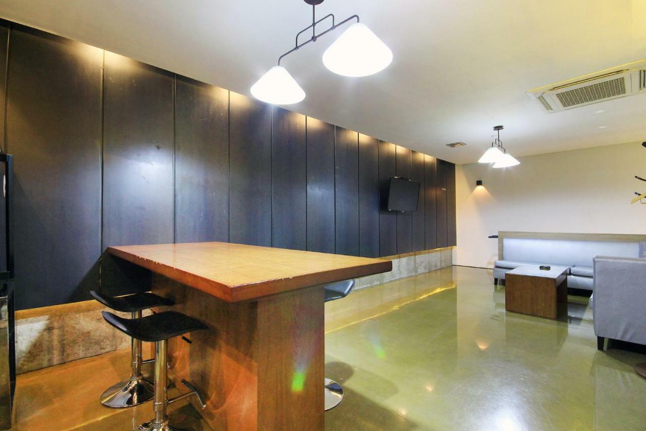 Iksan H Drive Hotel מראה חיצוני תמונה